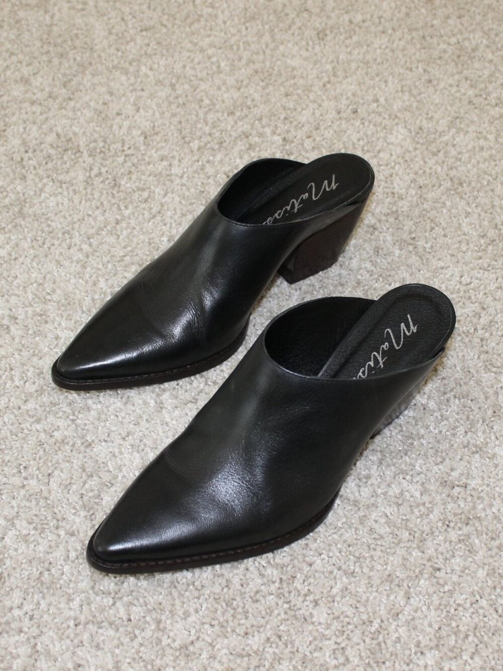 Matisse Black Pointed-Toe Heeled Cammy Mules